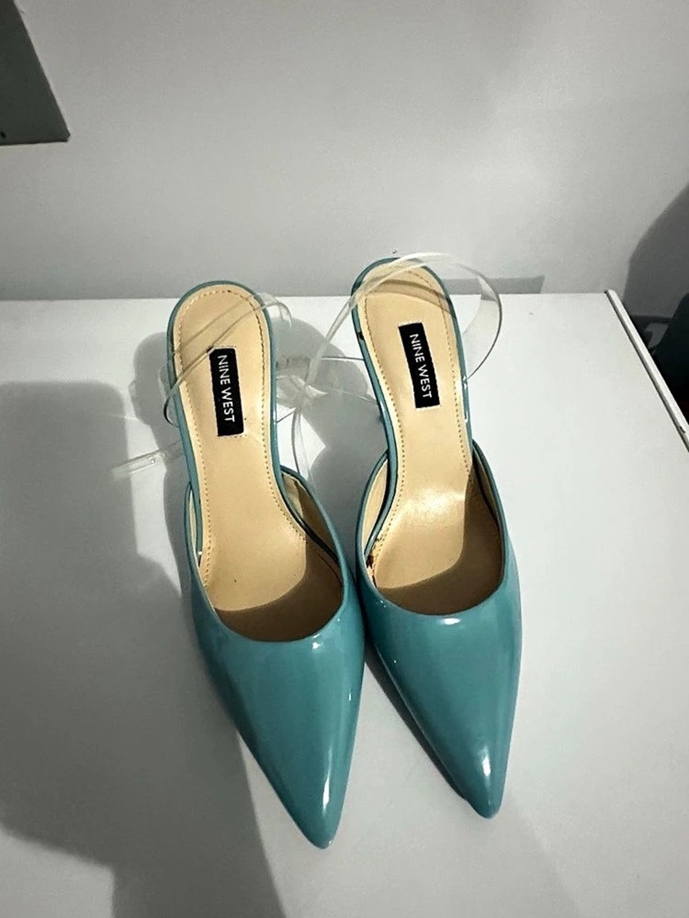 Nine West Pointed Toe Heels in Blue Like New